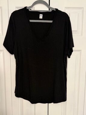 Black Luxe V Neck TShirt - Old Navy - XL